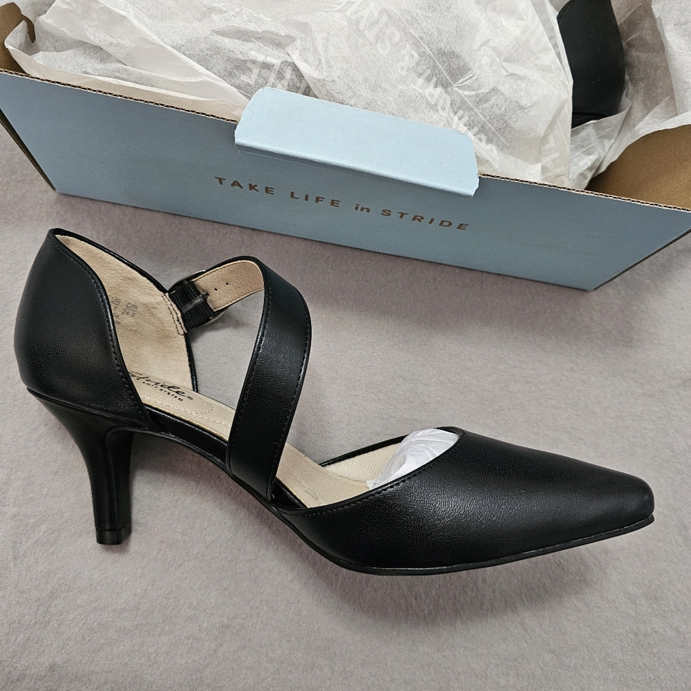 NEW IN BOX Black Lifestride Pumps Size 7.5